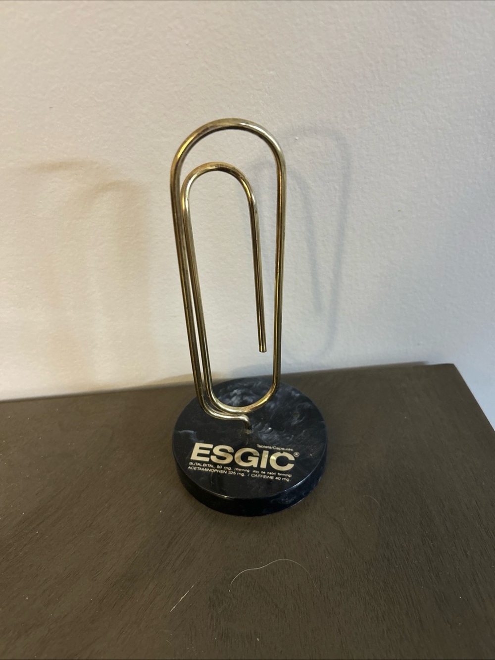 ESGIC Gold-Tone Paperclip Desk Sculpture